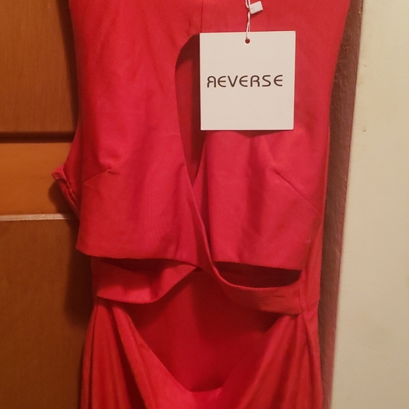 Red dress - Picture 2 of 4